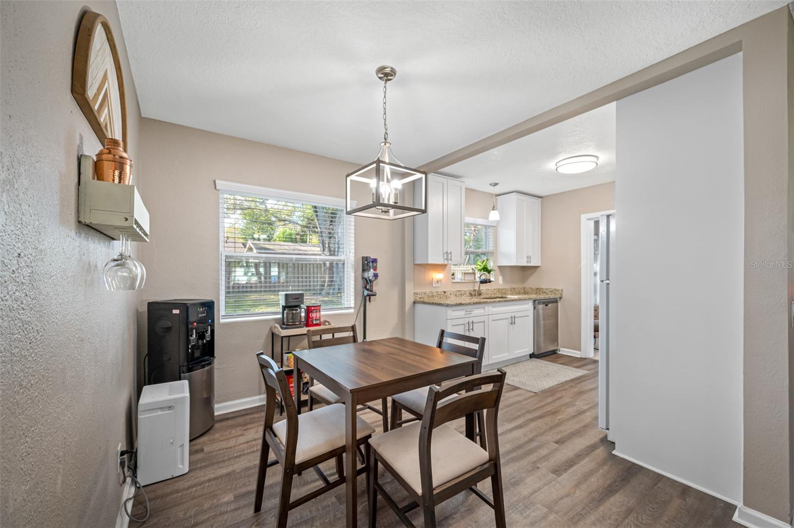 Listing photo id 9 for 1411 Pinebrook Drive