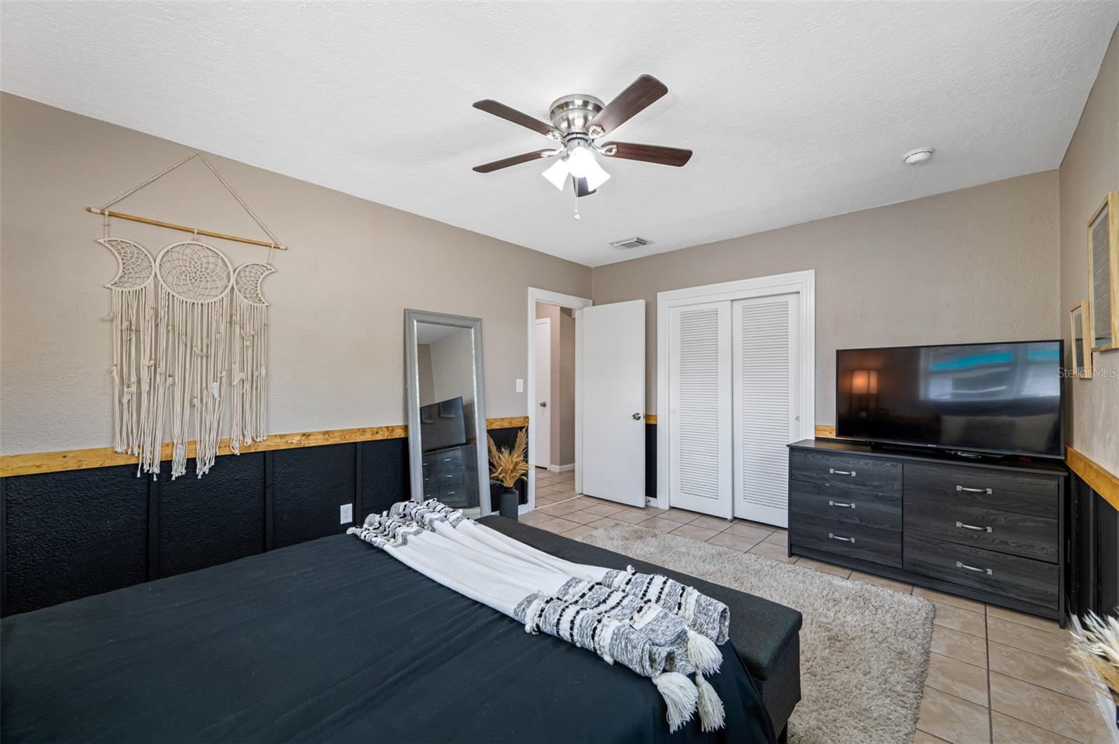 Listing photo id 17 for 1411 Pinebrook Drive