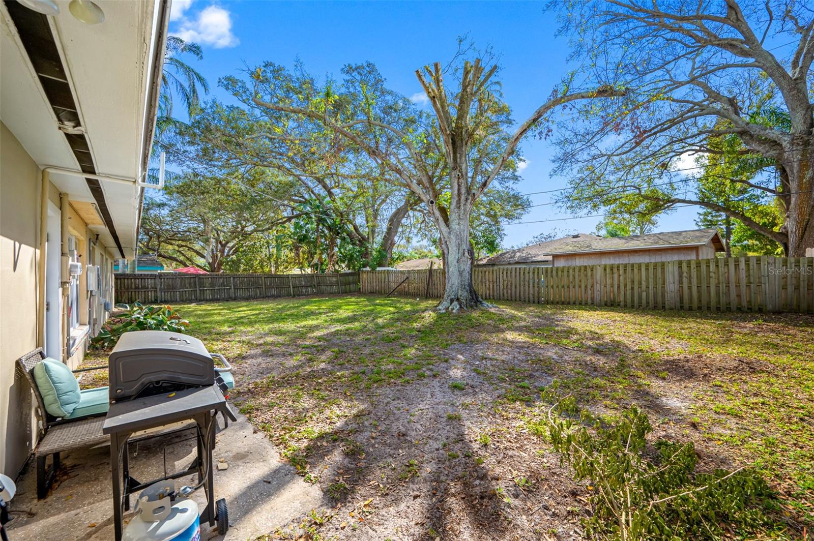 Listing photo id 29 for 1411 Pinebrook Drive