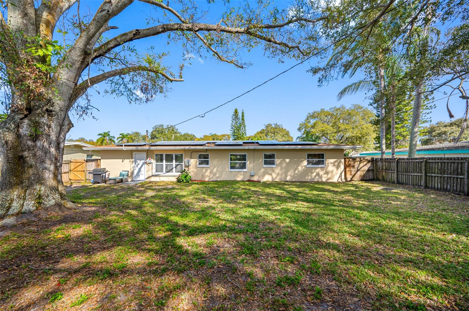 Listing photo id 32 for 1411 Pinebrook Drive