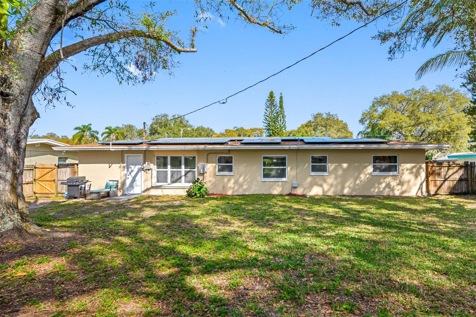 Listing photo id 33 for 1411 Pinebrook Drive