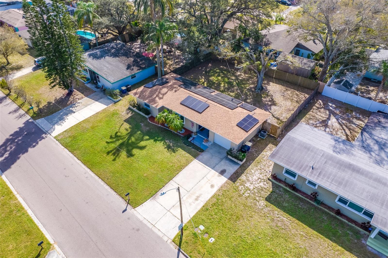 Listing photo id 37 for 1411 Pinebrook Drive