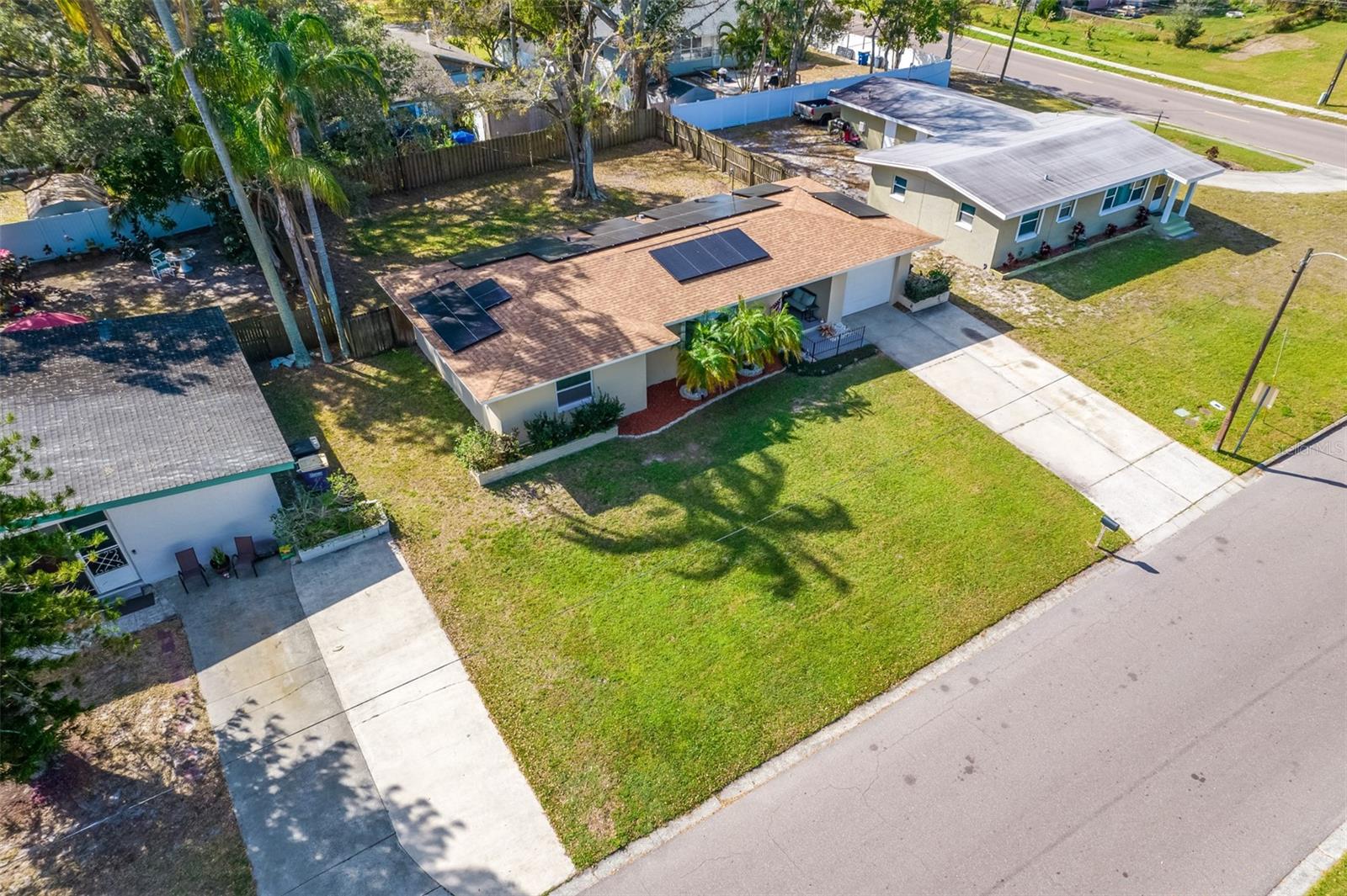 Listing photo id 38 for 1411 Pinebrook Drive