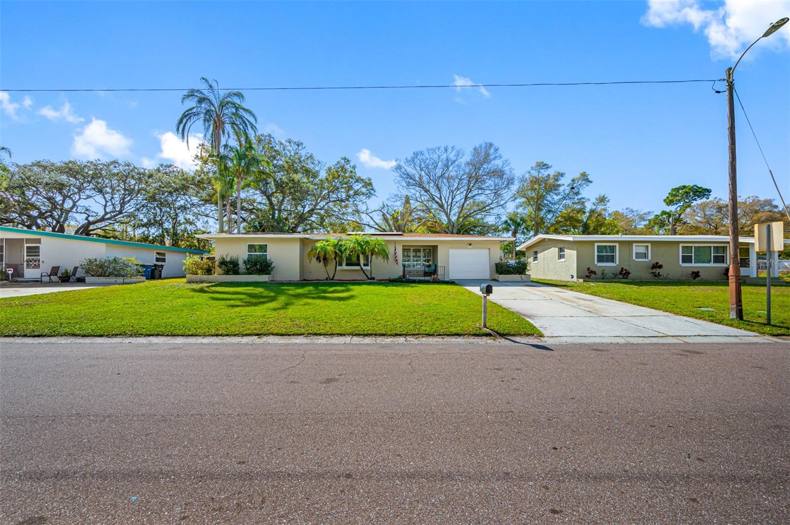 Listing photo id 39 for 1411 Pinebrook Drive