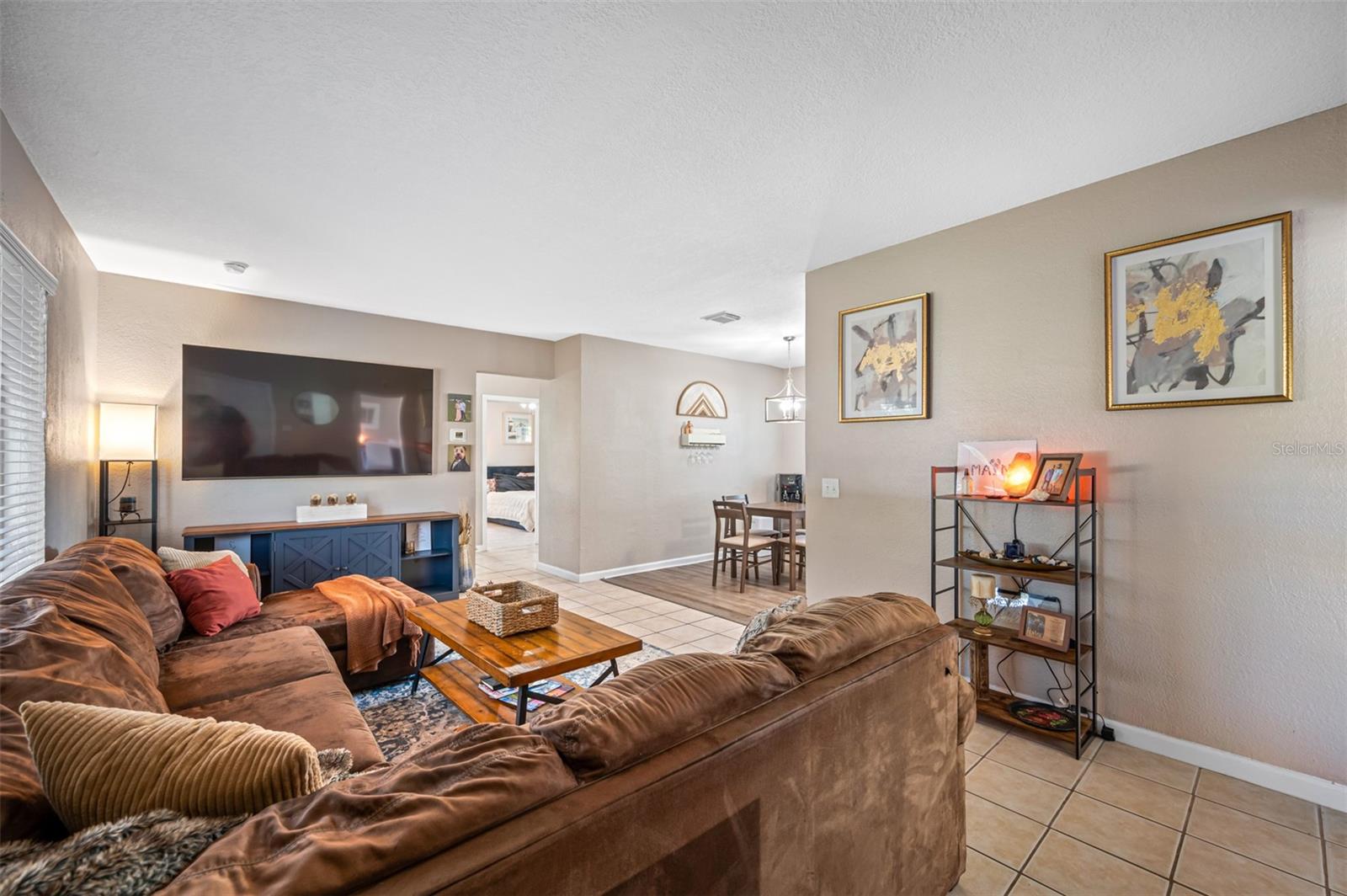 Listing photo id 5 for 1411 Pinebrook Drive