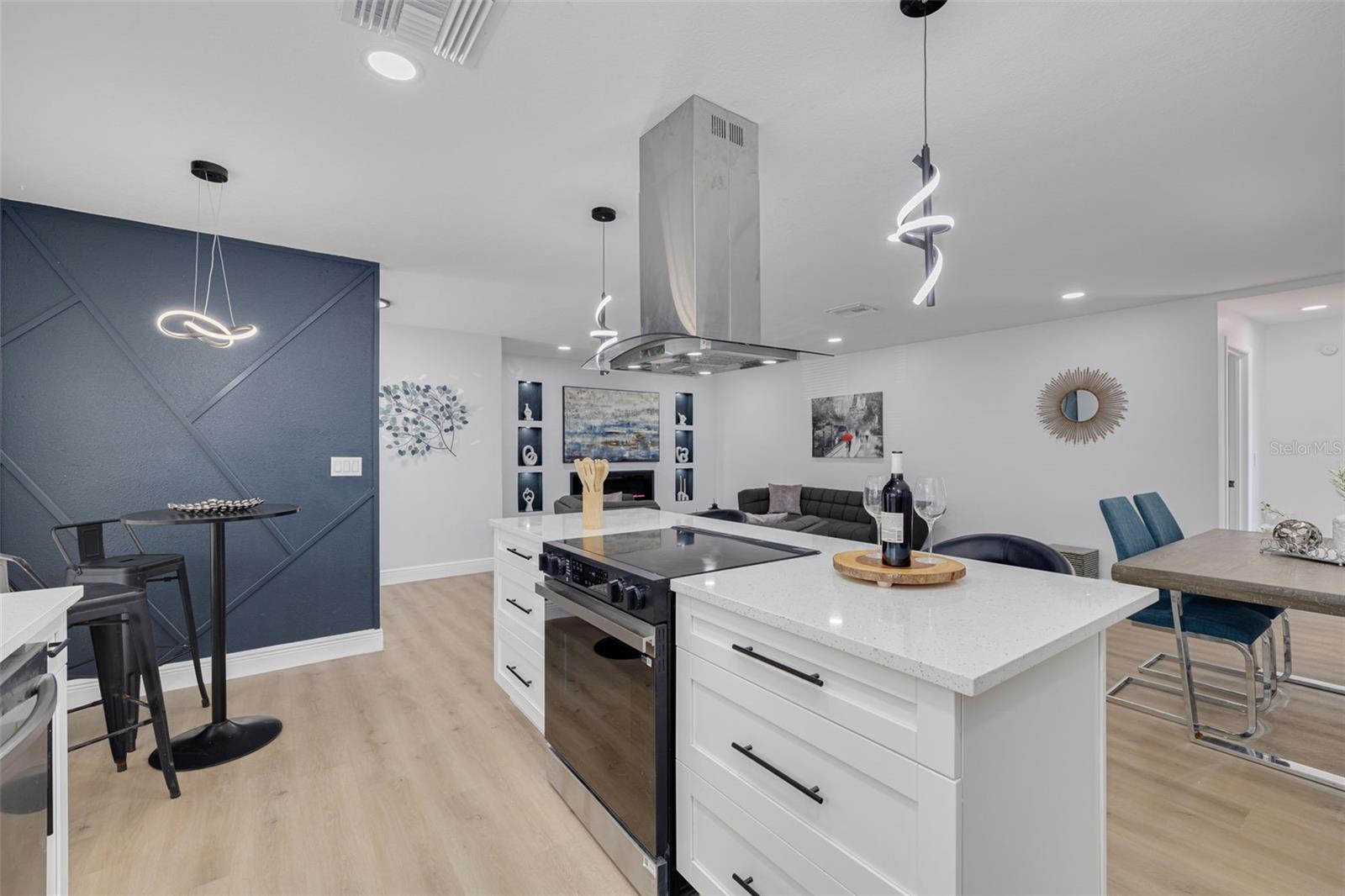 Image 12 of 35 For 2156 Greenbriar Boulevard