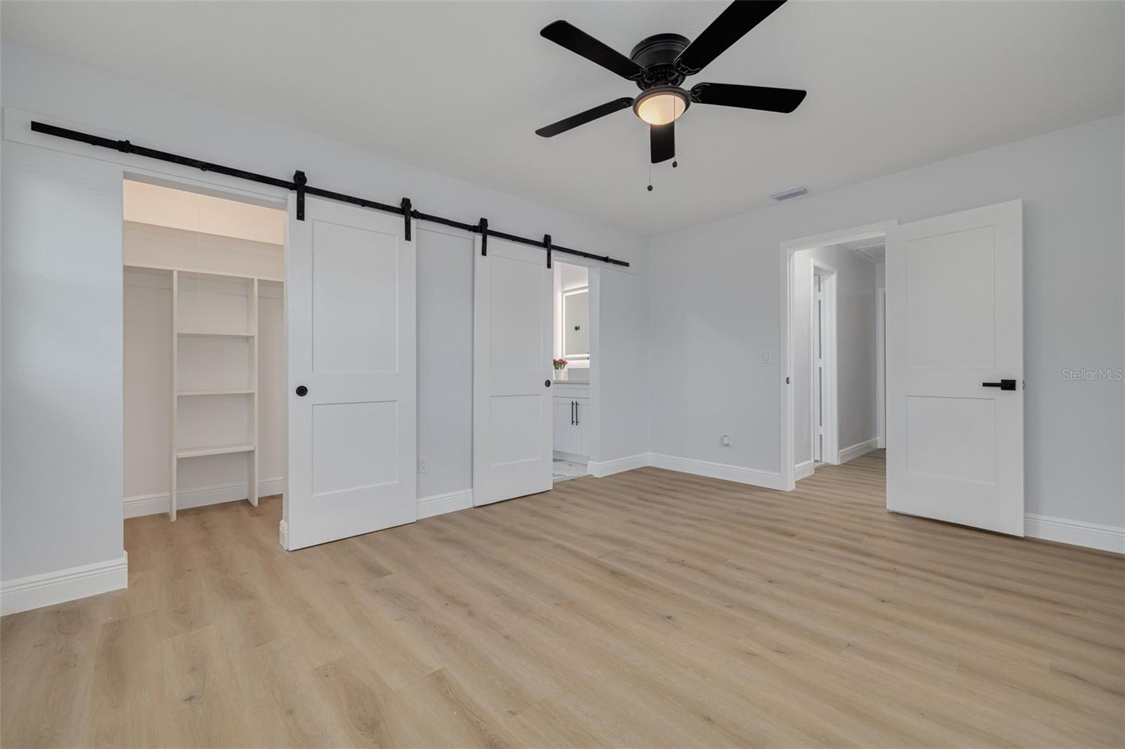 Image 15 of 35 For 2156 Greenbriar Boulevard