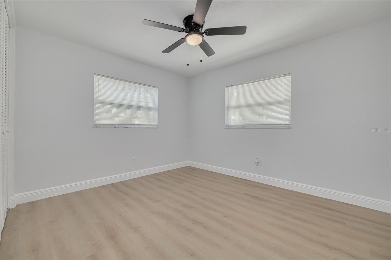 Image 19 of 35 For 2156 Greenbriar Boulevard