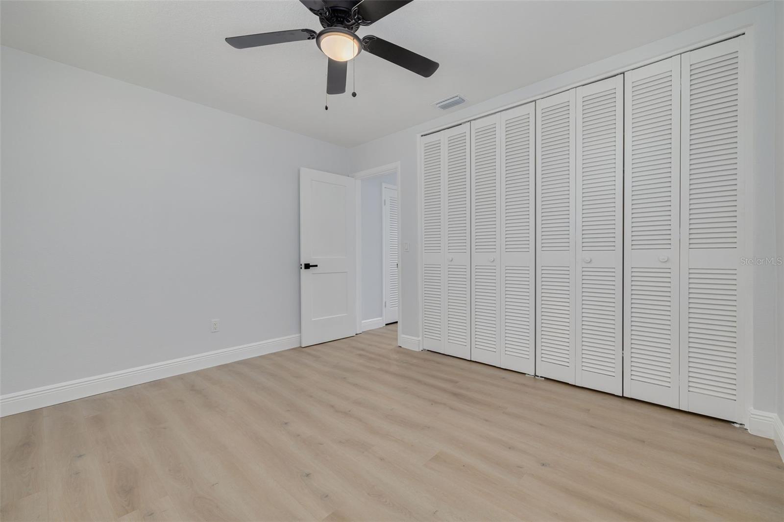 Image 20 of 35 For 2156 Greenbriar Boulevard