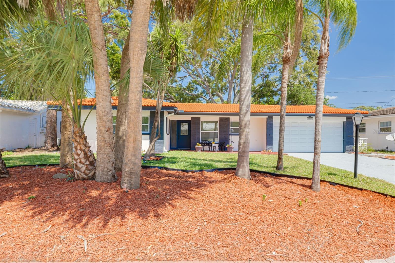 Image 3 of 35 For 2156 Greenbriar Boulevard