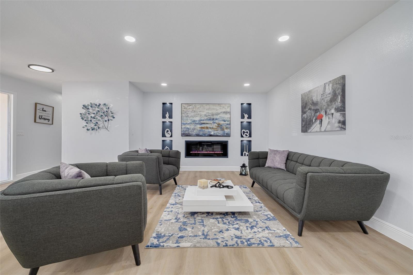 Image 6 of 35 For 2156 Greenbriar Boulevard