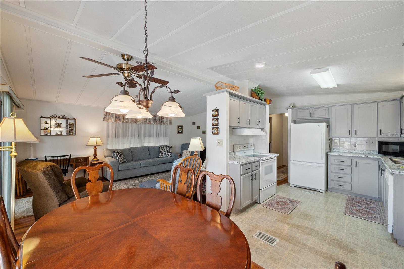 Image 15 of 44 For 4801 Blanco Drive
