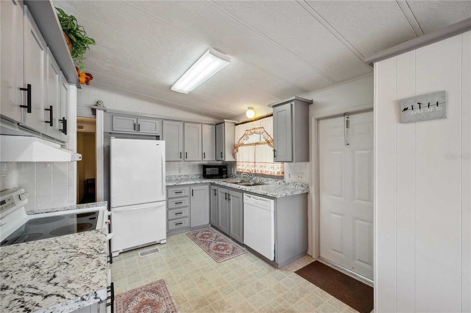 Image 17 of 44 For 4801 Blanco Drive