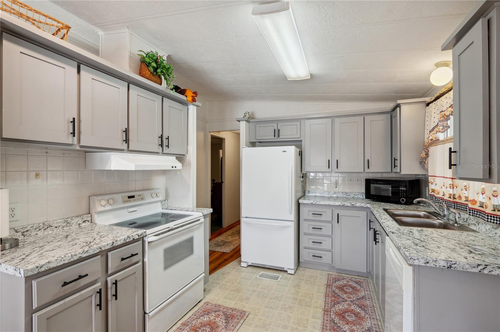 Image 18 of 44 For 4801 Blanco Drive