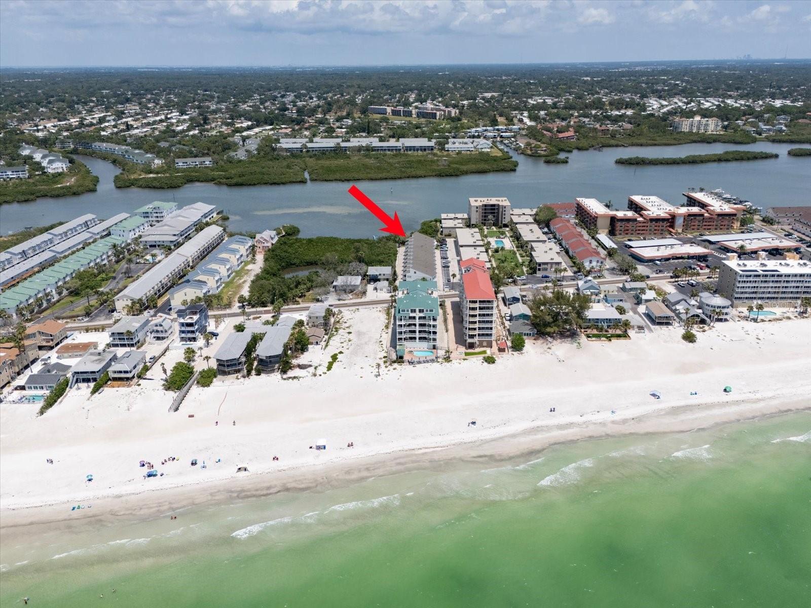 Image 3 of 28 For 19727 Gulf Boulevard 210