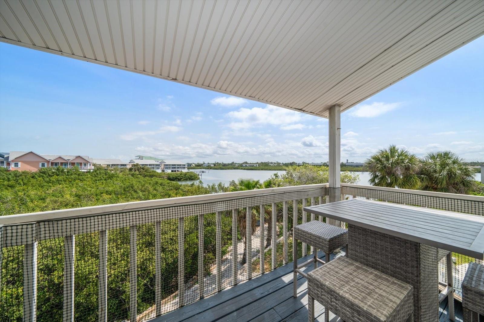 Image 6 of 28 For 19727 Gulf Boulevard 210