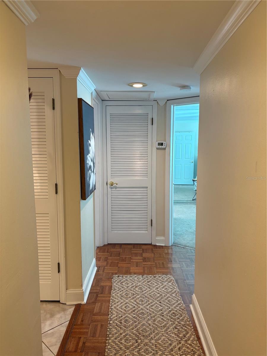 Image 10 of 37 For 3325 Bayshore Boulevard B27