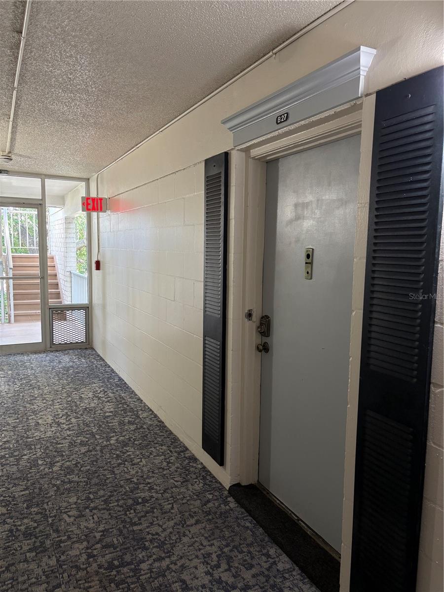 Image 2 of 37 For 3325 Bayshore Boulevard B27