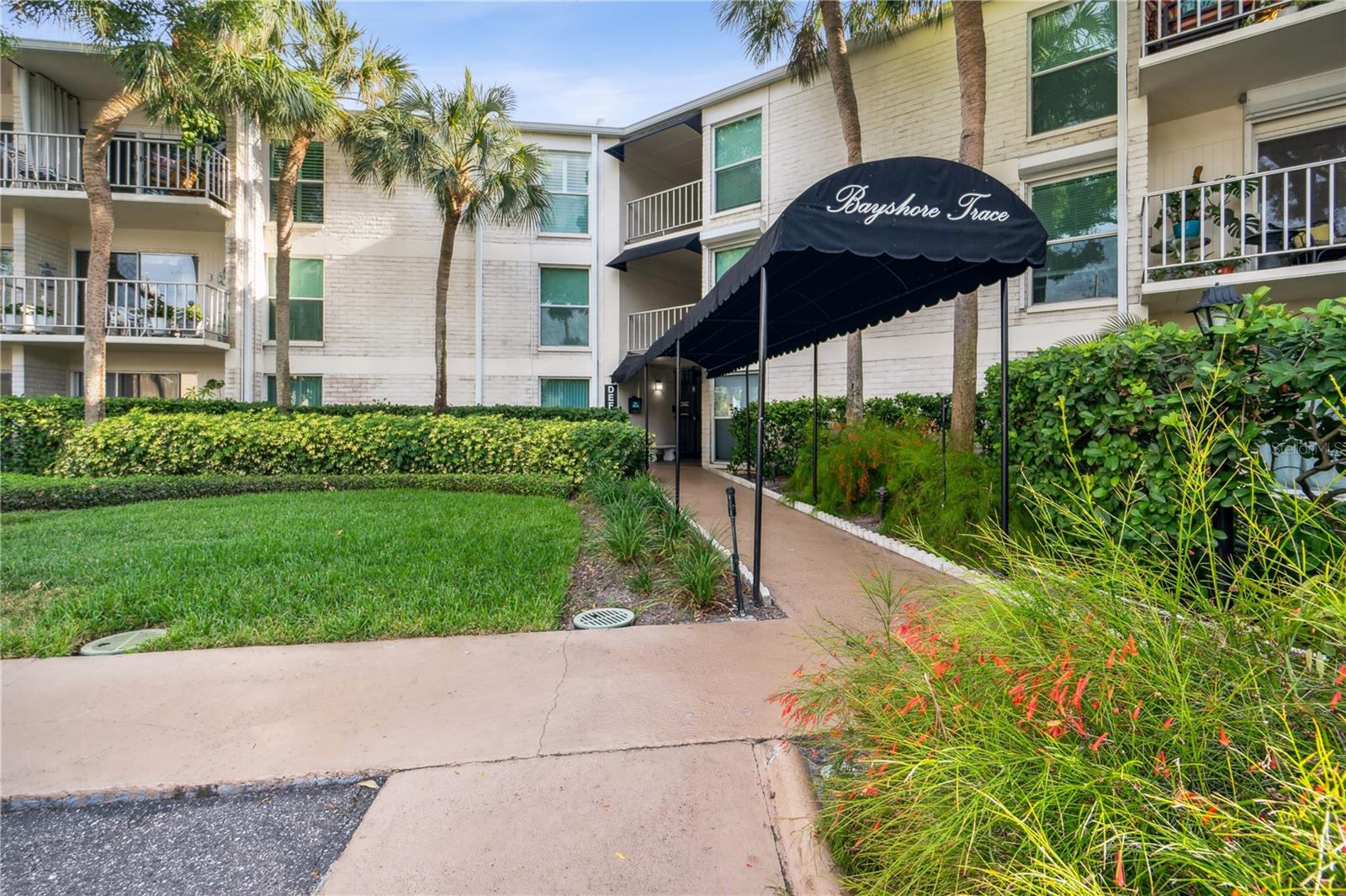 Image 37 of 37 For 3325 Bayshore Boulevard B27