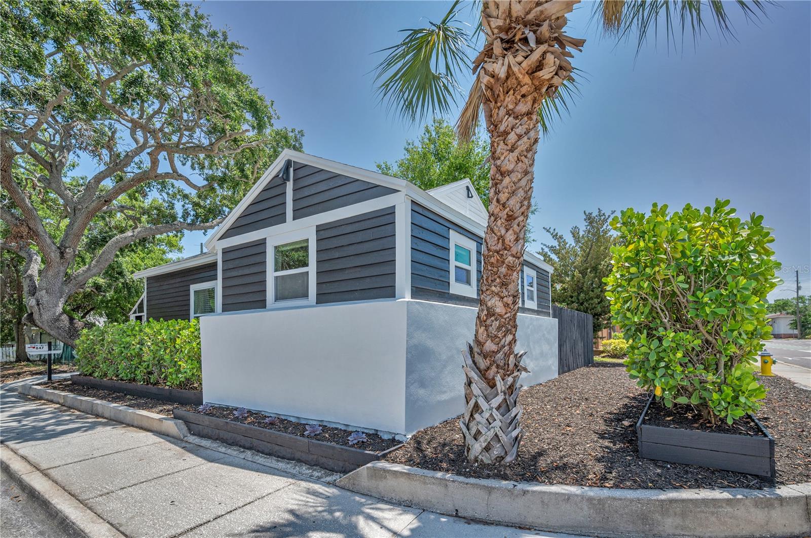 Details for 847 Highland Street N, ST PETERSBURG, FL 33701