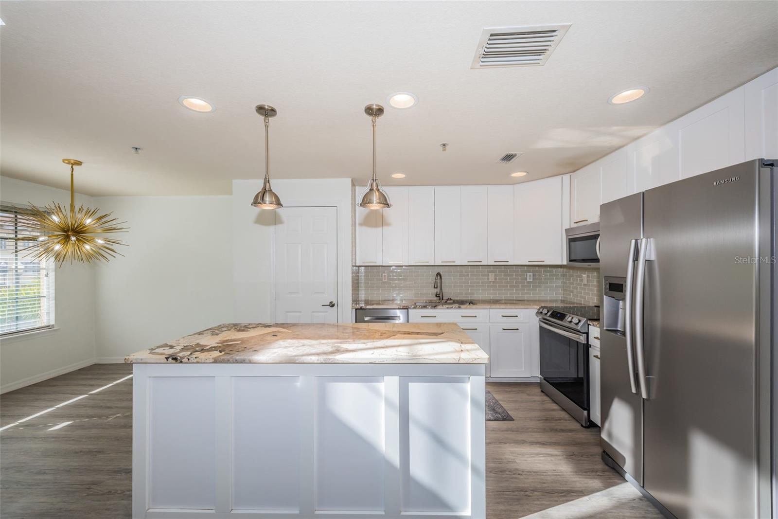 Image 13 of 44 For 5215 Beach Breeze Court 5215