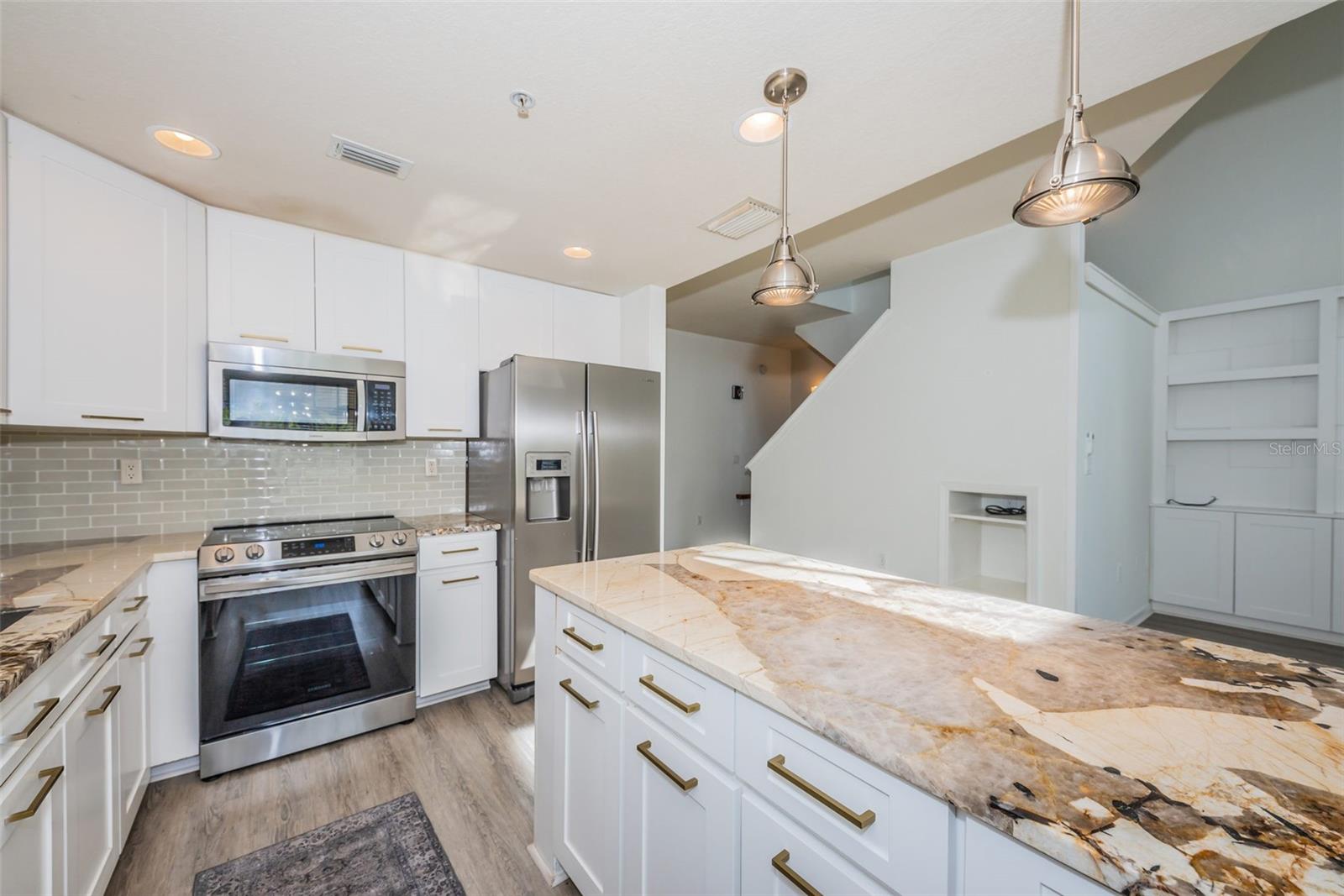Image 18 of 44 For 5215 Beach Breeze Court 5215
