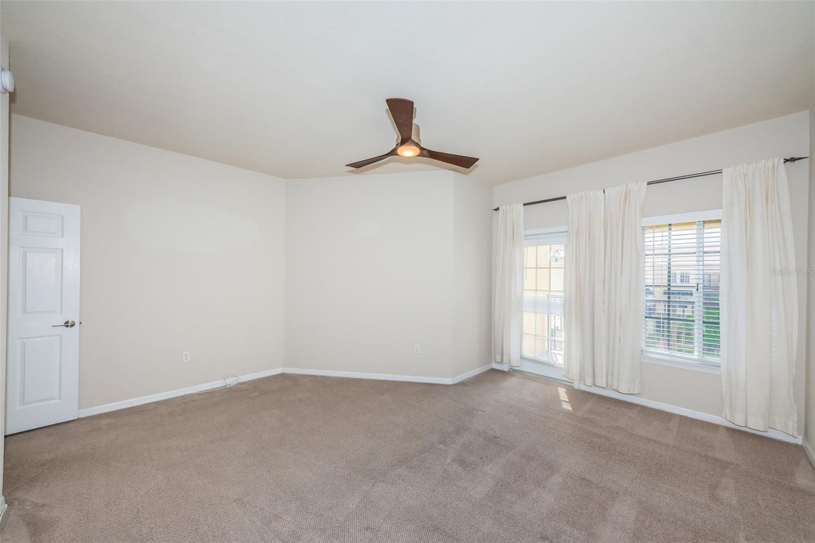 Image 23 of 44 For 5215 Beach Breeze Court 5215