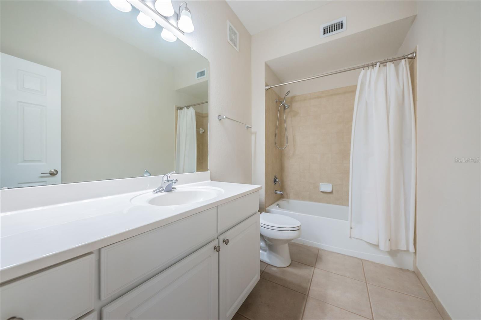 Image 32 of 44 For 5215 Beach Breeze Court 5215