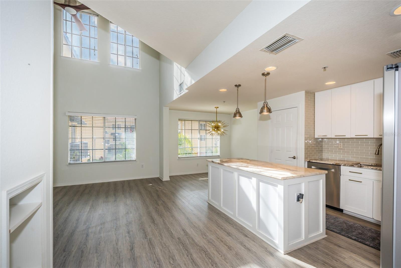 Image 4 of 44 For 5215 Beach Breeze Court 5215