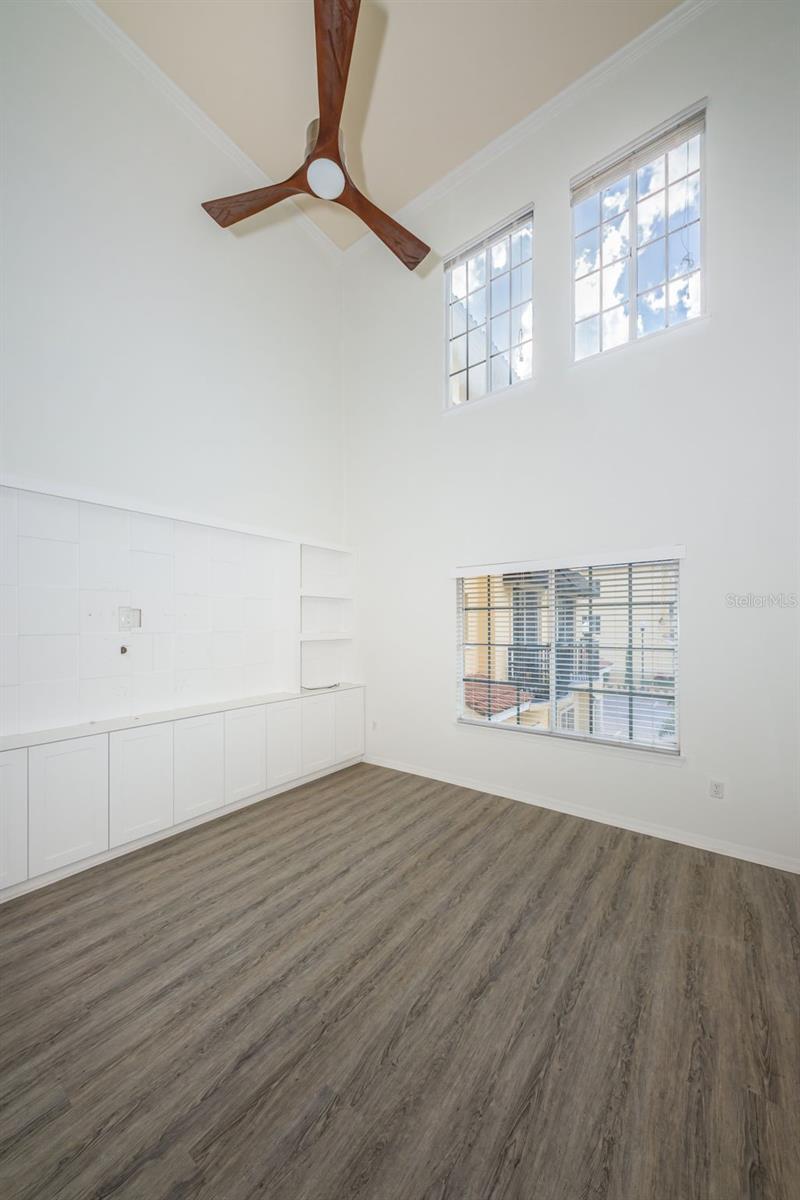 Image 9 of 44 For 5215 Beach Breeze Court 5215
