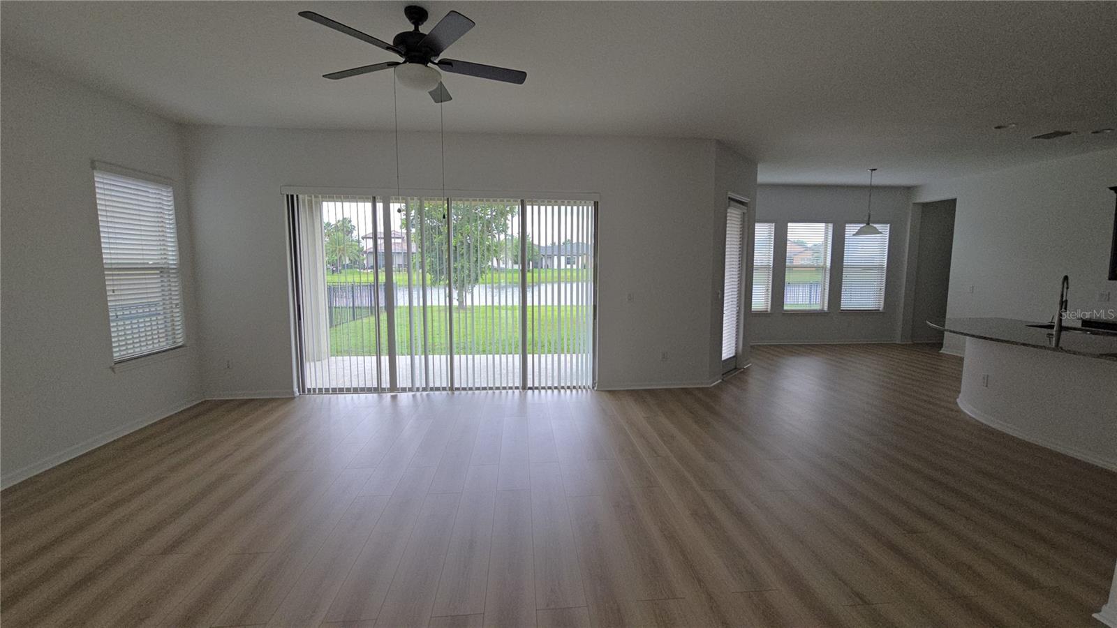 Listing photo id 8 for 11839 Cross Vine Drive