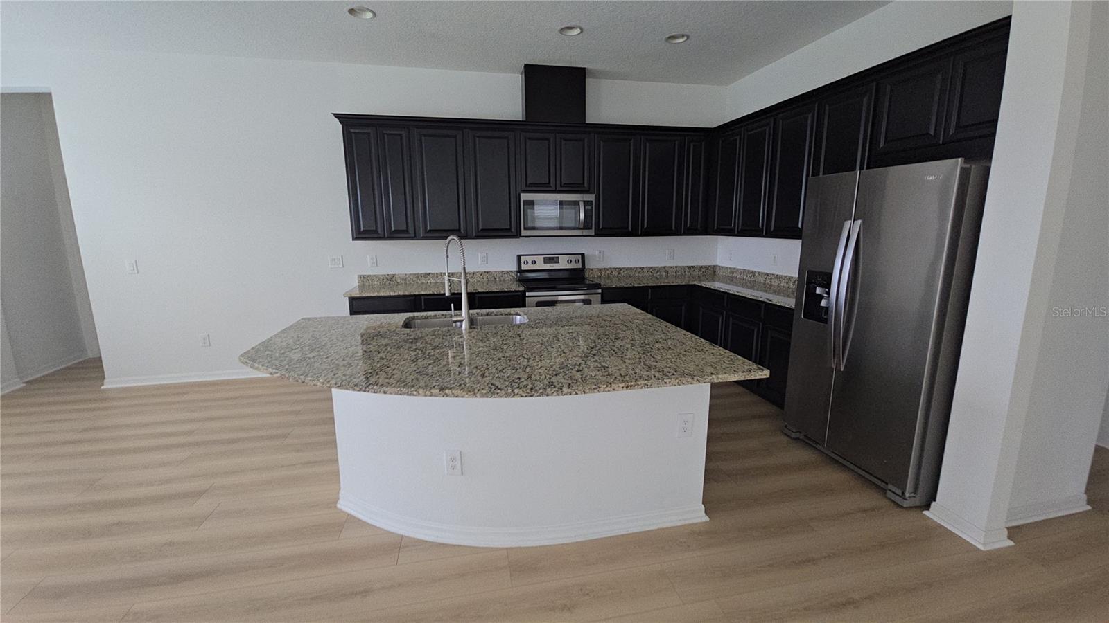Listing photo id 10 for 11839 Cross Vine Drive