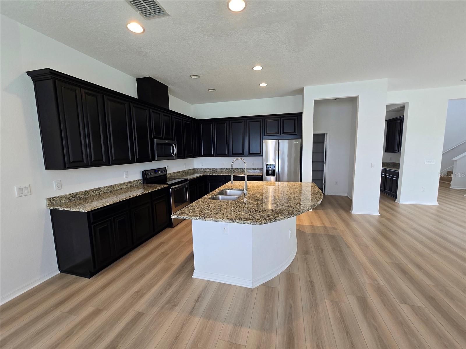 Listing photo id 11 for 11839 Cross Vine Drive