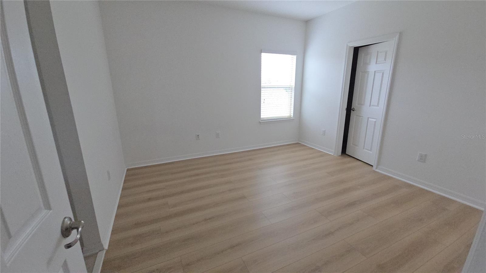 Listing photo id 13 for 11839 Cross Vine Drive