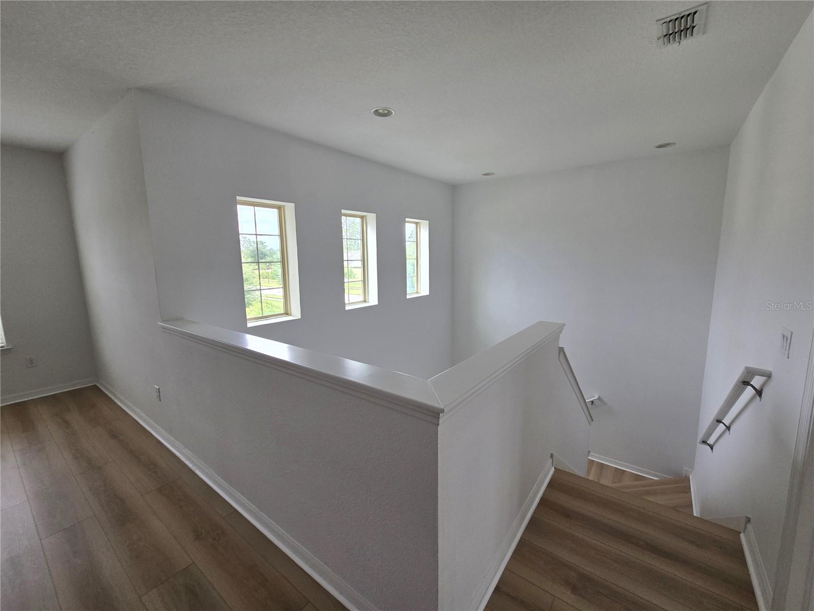 Listing photo id 16 for 11839 Cross Vine Drive