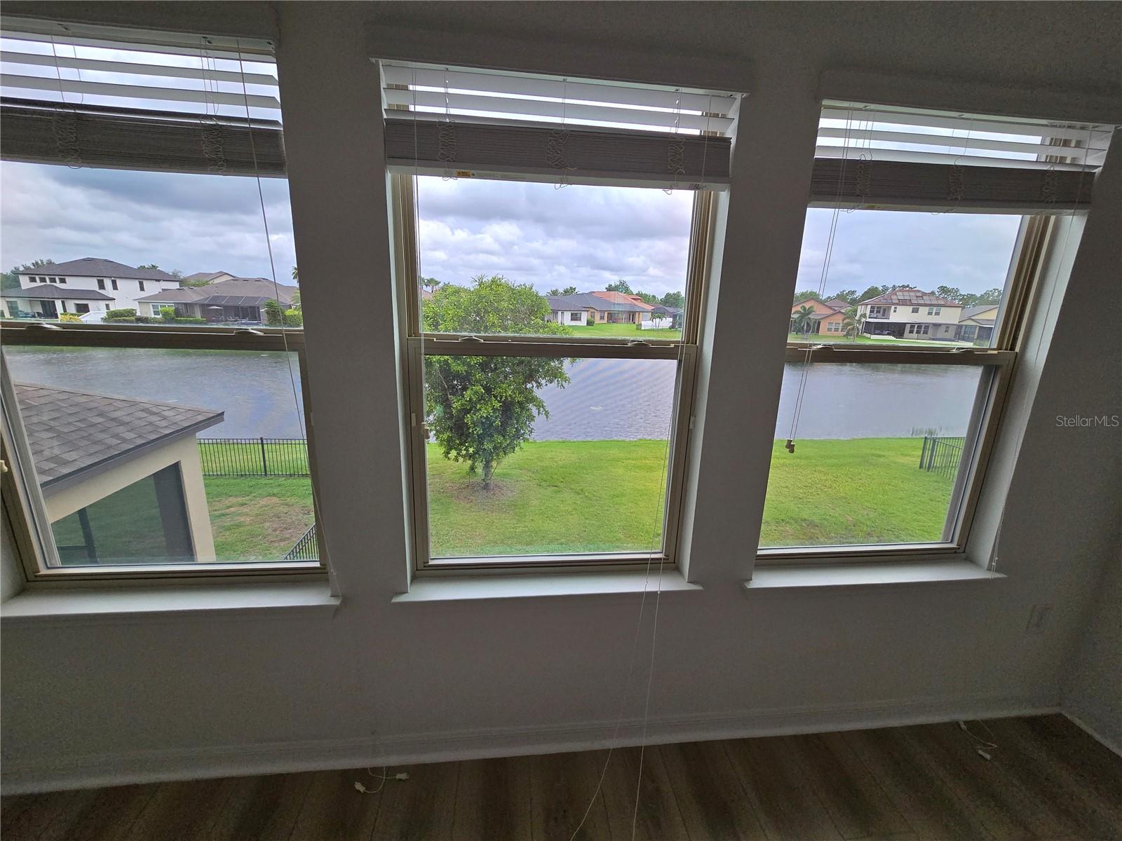 Listing photo id 23 for 11839 Cross Vine Drive