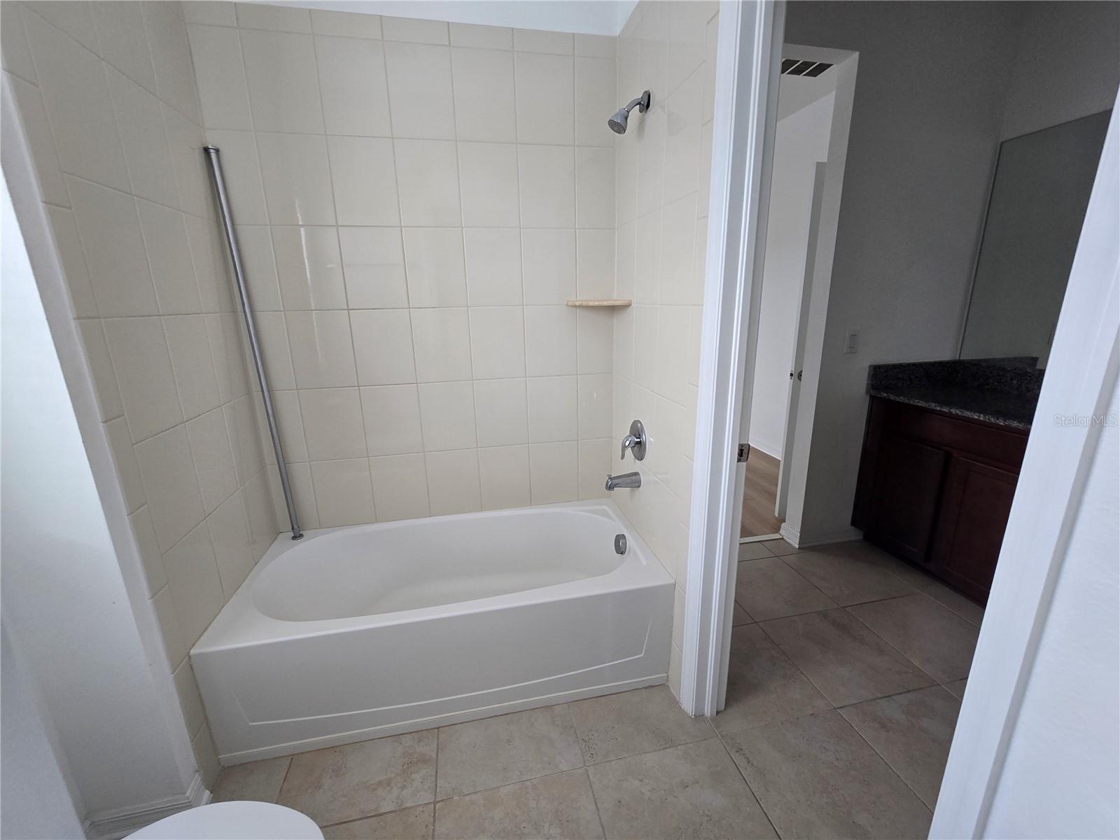 Listing photo id 28 for 11839 Cross Vine Drive