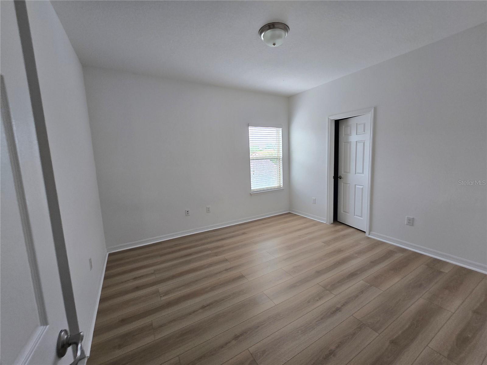 Listing photo id 29 for 11839 Cross Vine Drive