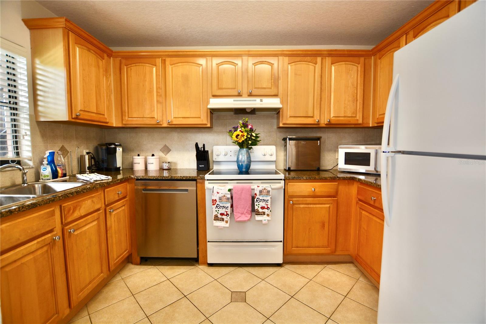 Image 16 of 48 For 6150 Gulfport Boulevard S 302