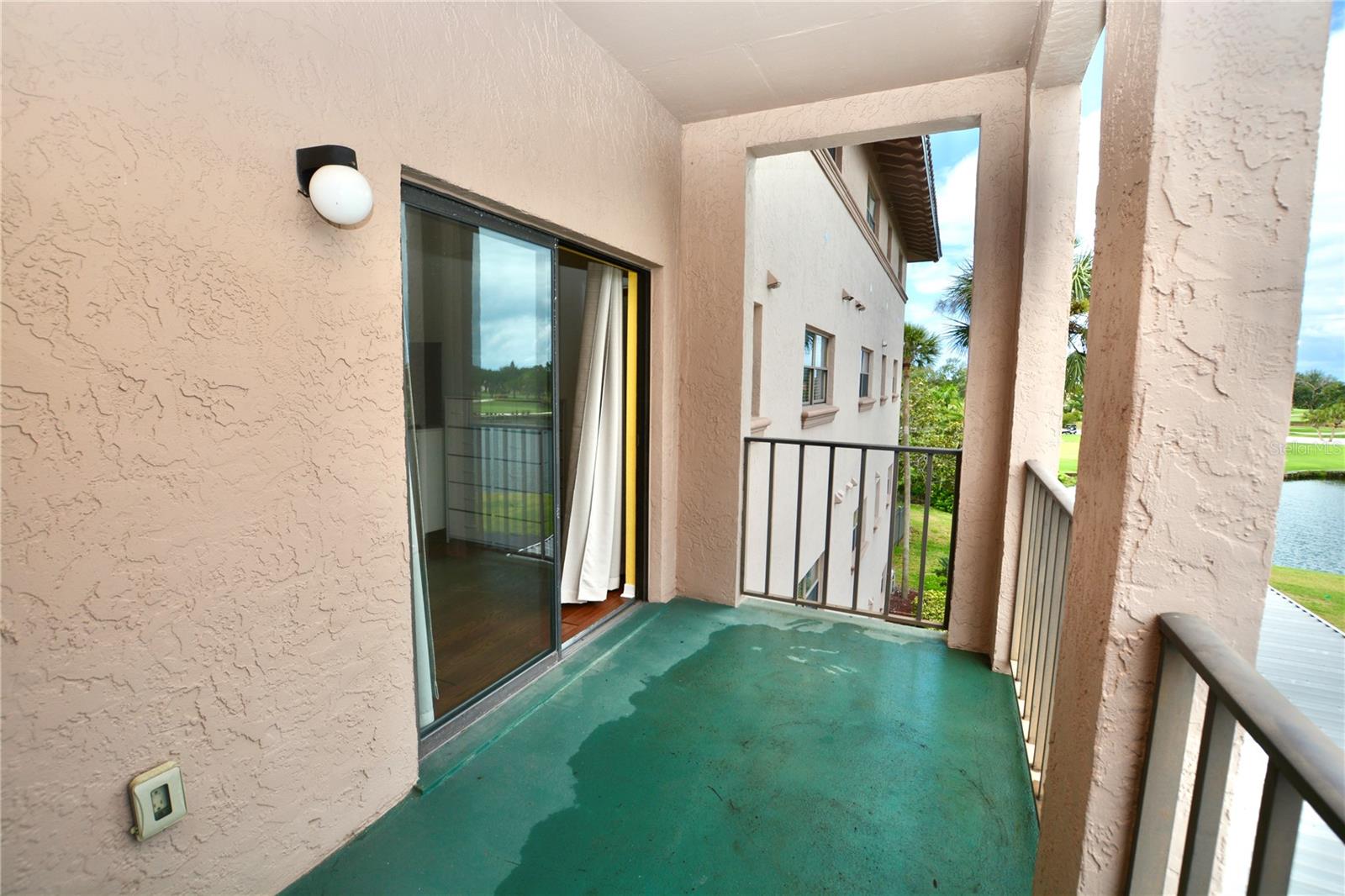 Image 21 of 48 For 6150 Gulfport Boulevard S 302