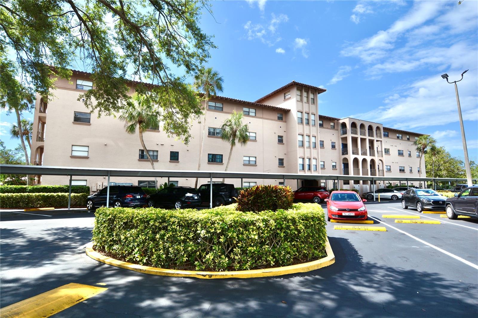 Image 3 of 48 For 6150 Gulfport Boulevard S 302