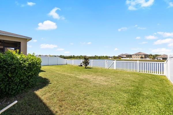 Listing photo id 9 for 11760 Winterset Cove Drive