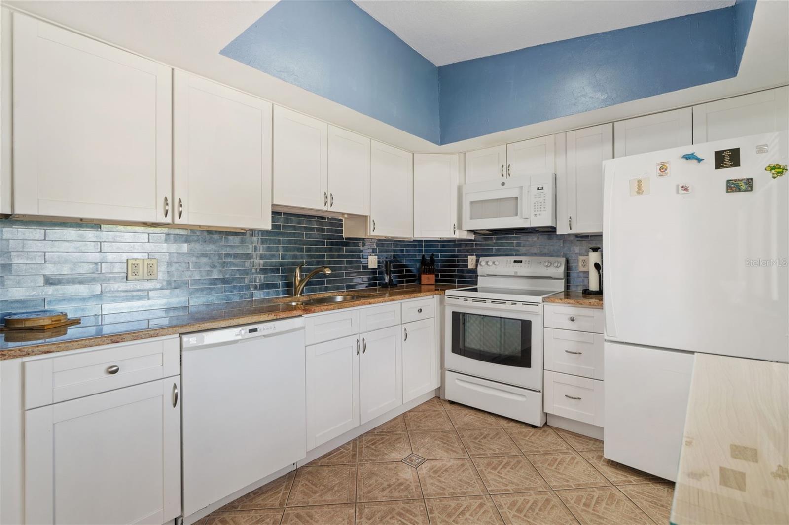 Image 15 of 28 For 7540 Sunshine Skyway Lane S #219