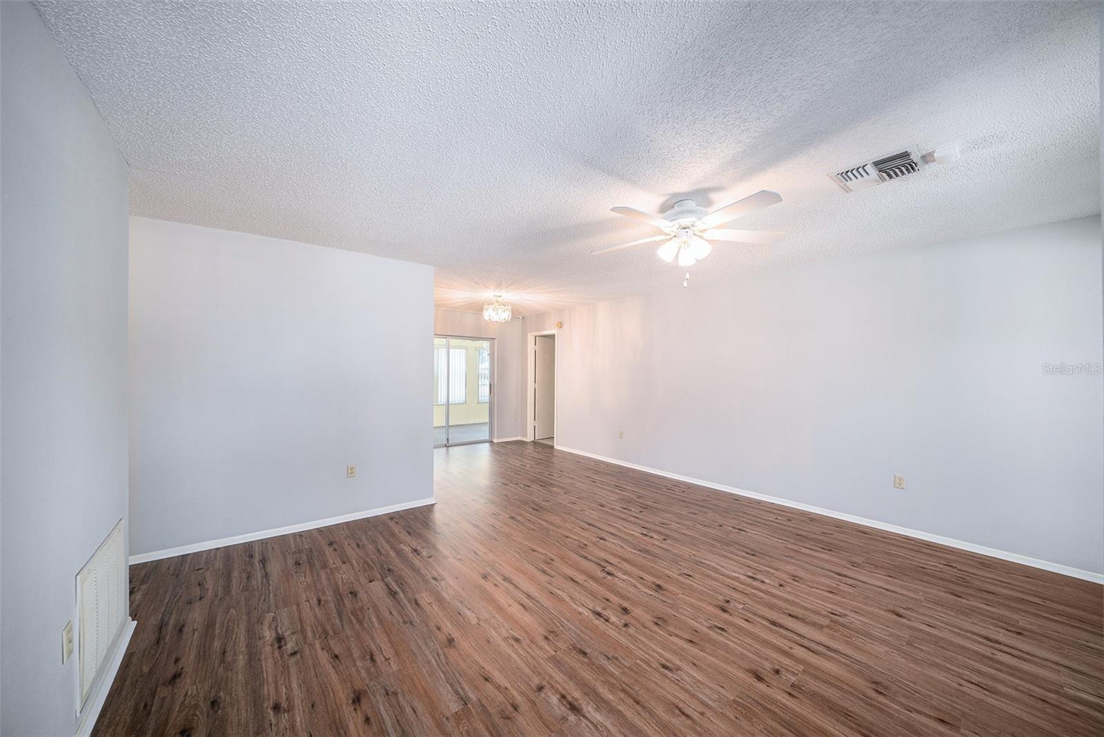 Image 3 of 20 For 9413 Stonewall Lane