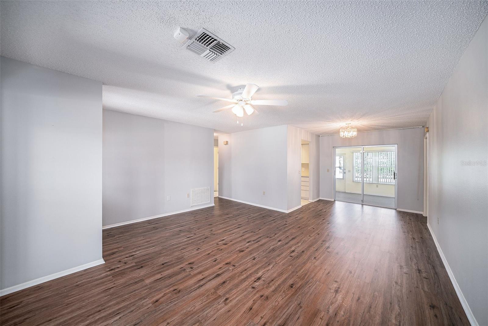 Image 4 of 20 For 9413 Stonewall Lane