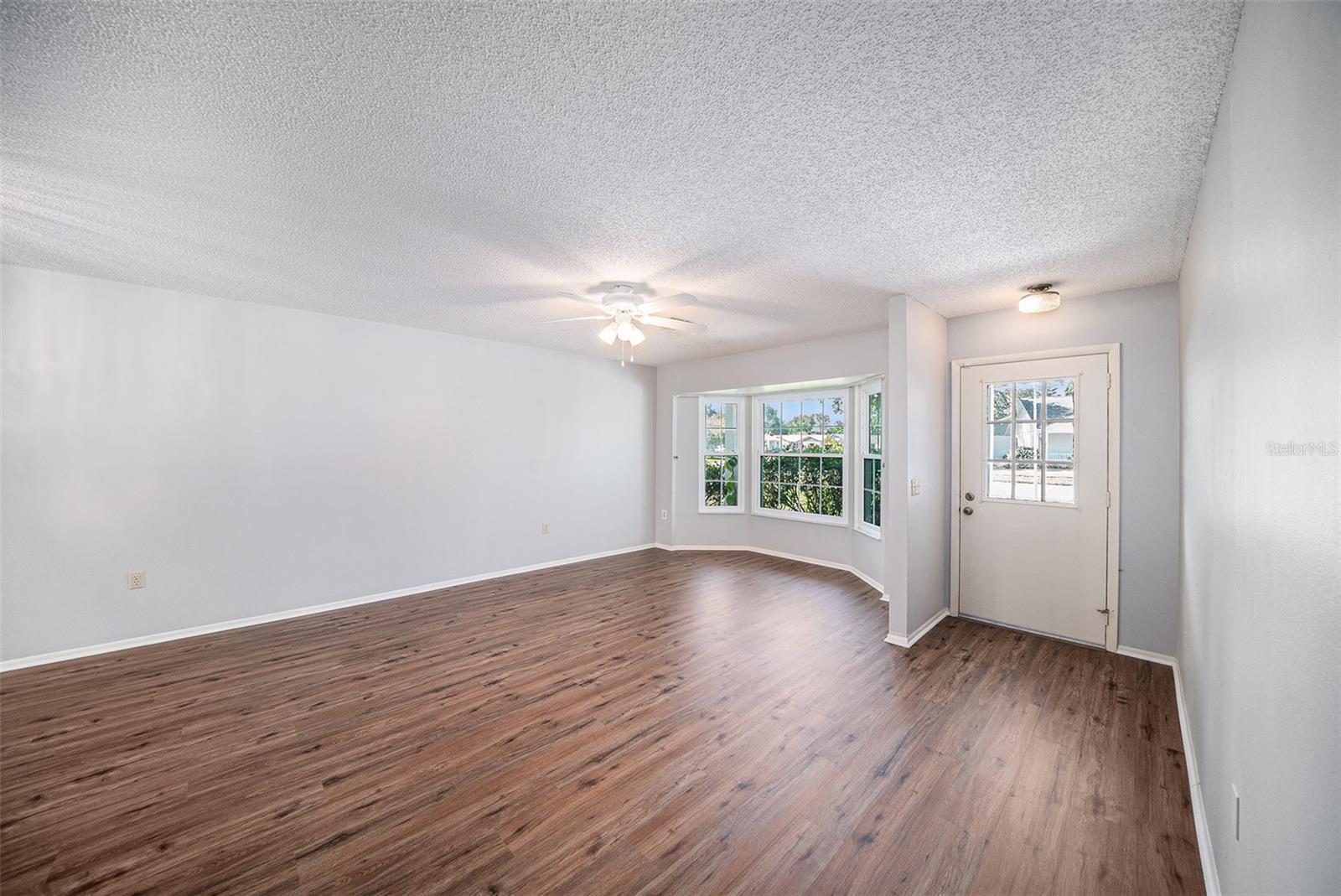Image 5 of 20 For 9413 Stonewall Lane