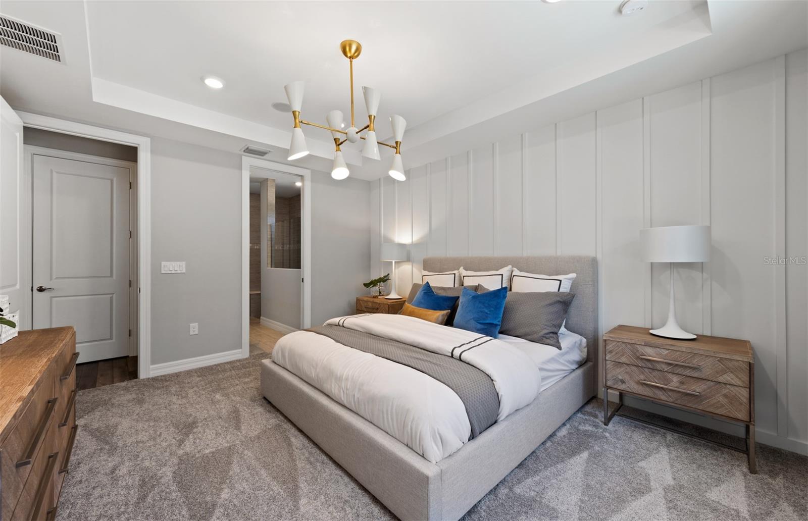Image 15 of 59 For 5953 Bluestar Court