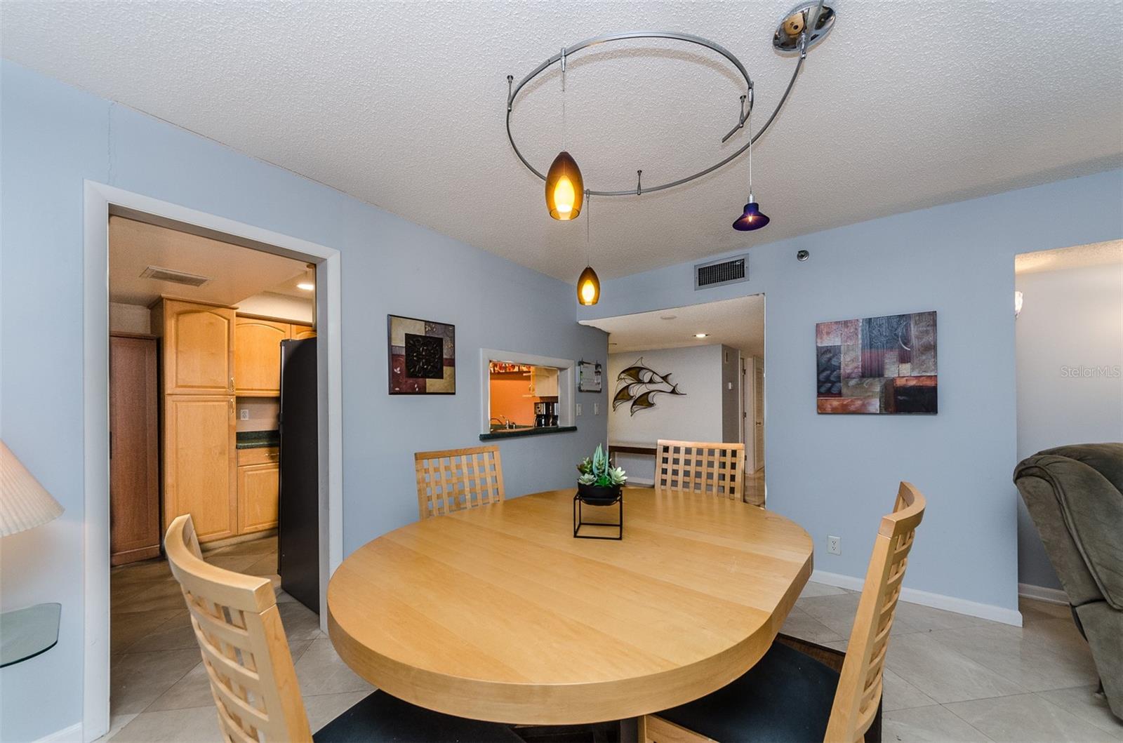 Image 11 of 29 For 1480 Gulf Boulevard 811