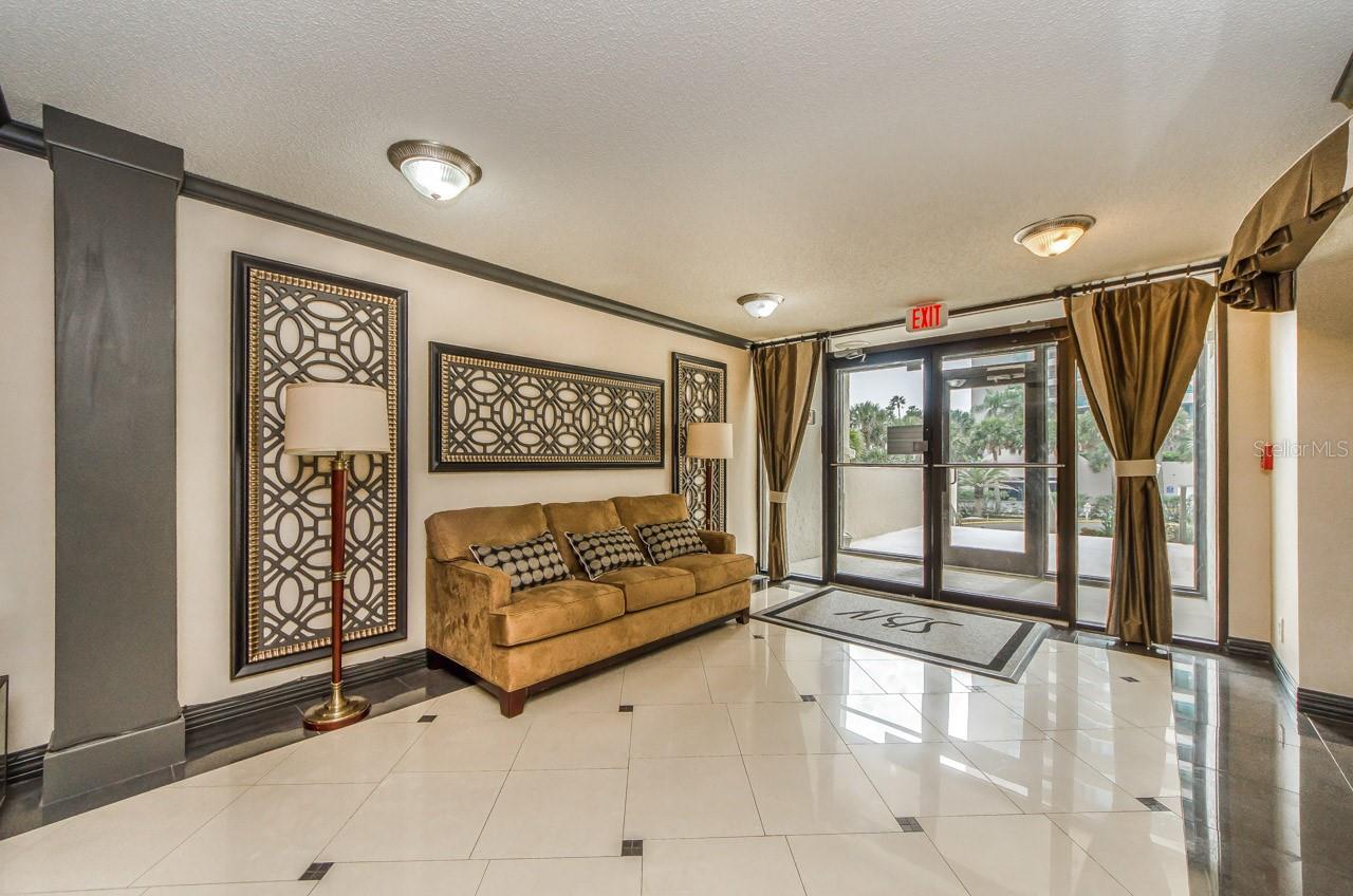 Image 24 of 29 For 1480 Gulf Boulevard 811