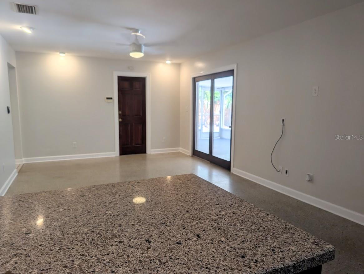 Image 5 of 24 For 2904 Marlin Avenue